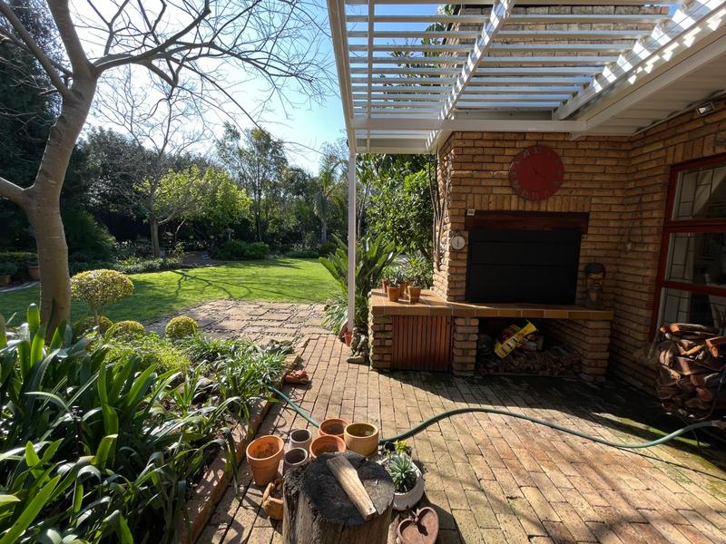 4 Bedroom Property for Sale in Panorama Western Cape